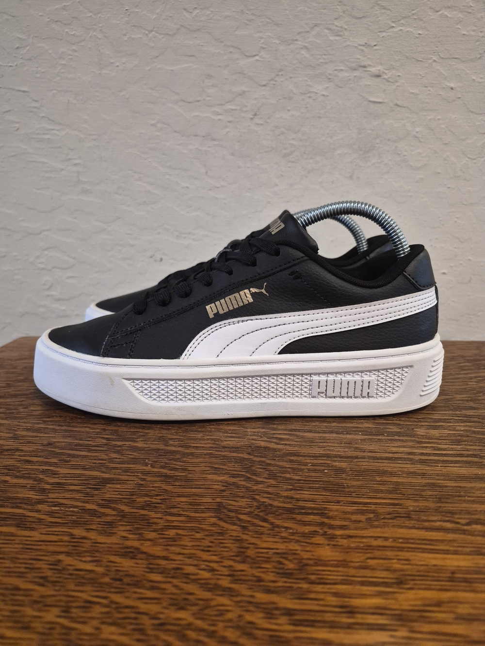 Puma Women's Smash Platform V3 Fashion Sneakers
Women's Size US 8